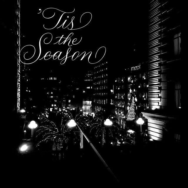 'Tis The Season folks #tistheseason #unionsquare #gracefulpilates