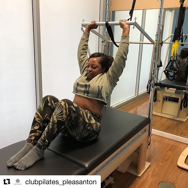 Private sesh with Destiny. I am so impressed and proud of her. Her lines are beautiful. She’s workin it! #workthatbody #pilates #privatepilatessession #clinicalreformer #teaser #pilatesteaserprep #springloaded #badasswoman #clubpilates